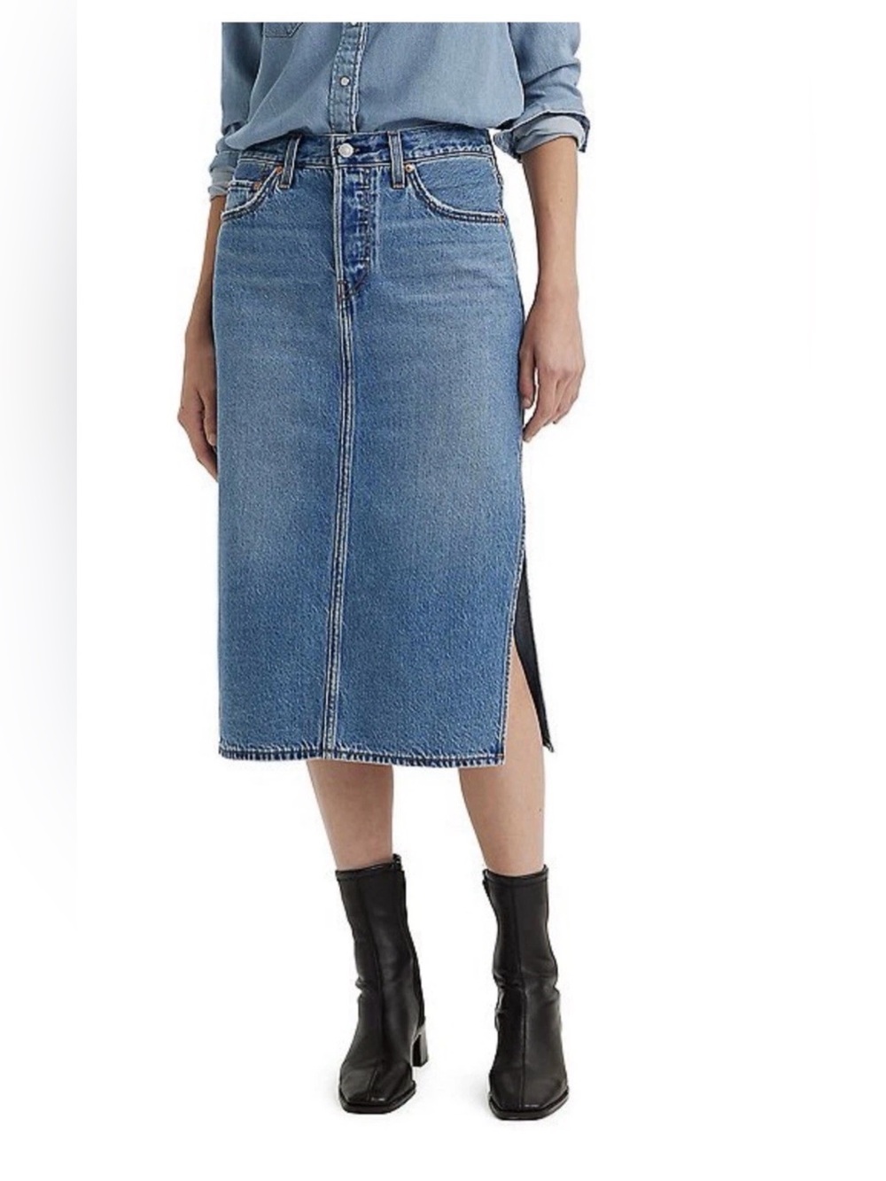 Levi's side slit denim midi skirt size 26 but fits big medium blue